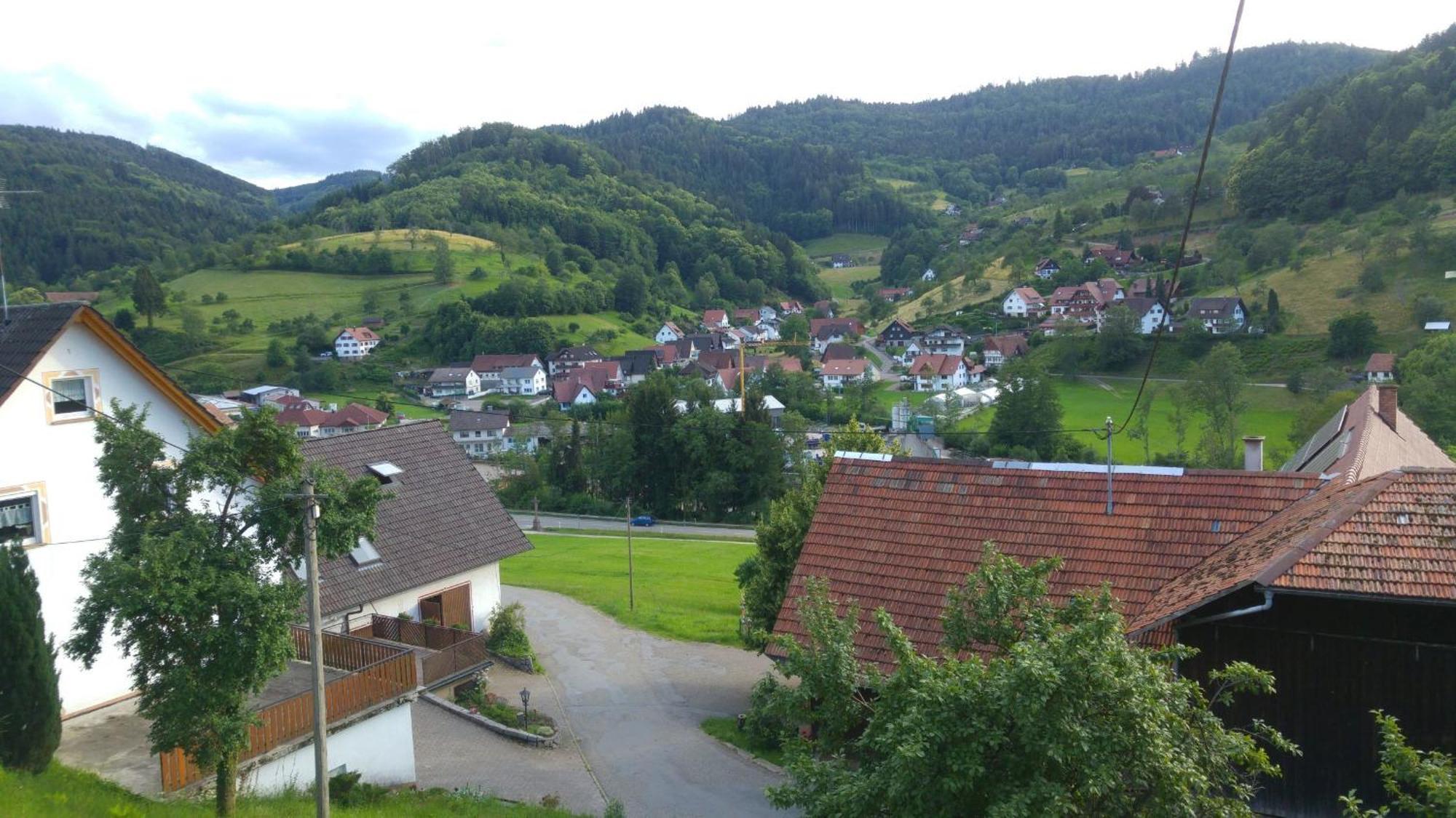 Apartamento Haus Am Schroffen Ottenhofen im Schwarzwald Exterior foto